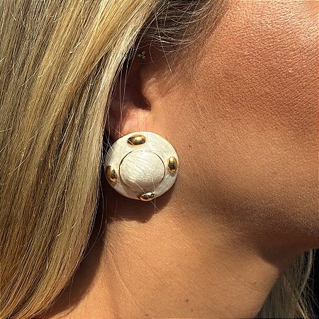 BRINCO BOTAO REDONDO ESMALTADO