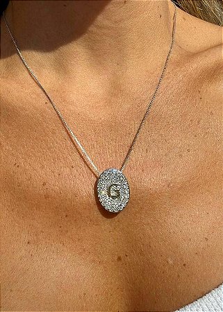COLAR LETRA OVAL CRAVEJADO RB