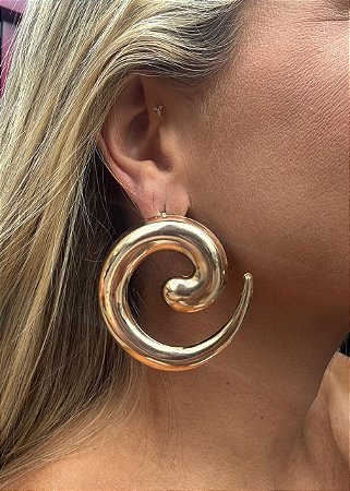 BRINCO PONTO E VIRGULA DOURADO