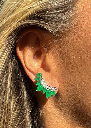 EARCUFF GOTAS CRAVAÇÃO LATERAL ESMERALDA