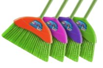 VASSOURA DE NYLON COM CABO PRIMAVERA