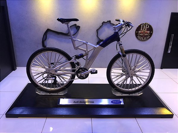 Bicicleta Audi Design Cross