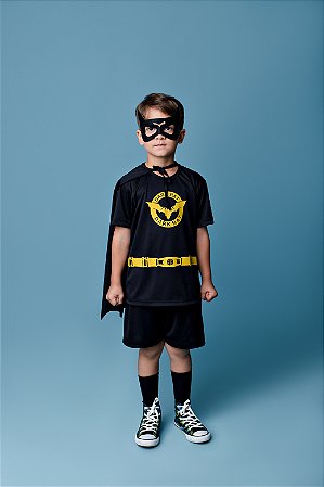 CONJUNTO BERMUDA E CAMISETA GAROTO MORCEGO