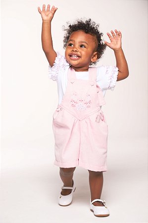 Conjunto jardineira bordada com blusa cotton