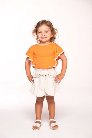 Conjunto shorts linho com blusa malha canelada