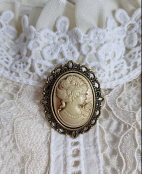 Broche Camafeu P Marrom