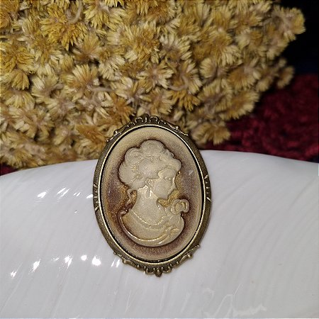 Broche Camafeu Marrom Delicado Cód 53