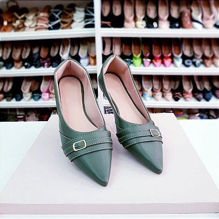 Sapatilha bico fino Verde com Fivela