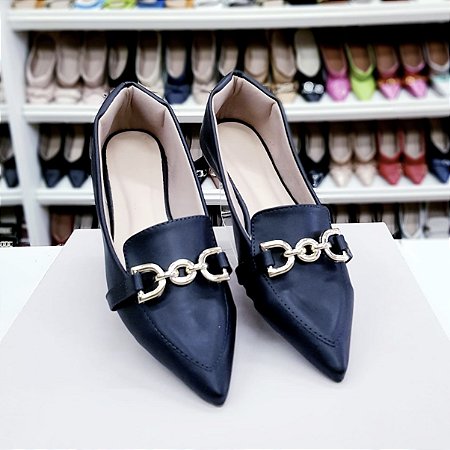 Sapatilha bico fino mocassim Preto com enfeite
