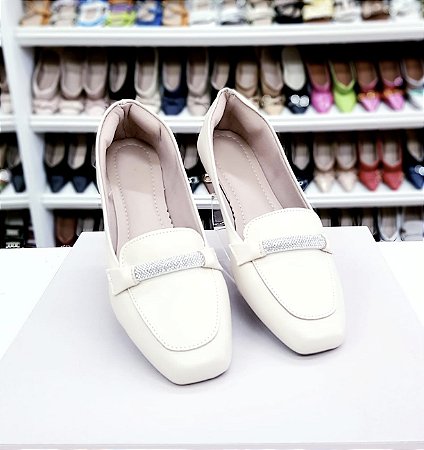 Mocassim bico quadrado Off White de Strass