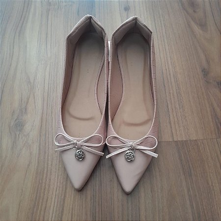 Sapatilha bico fino alongado Rose croco medalinha
