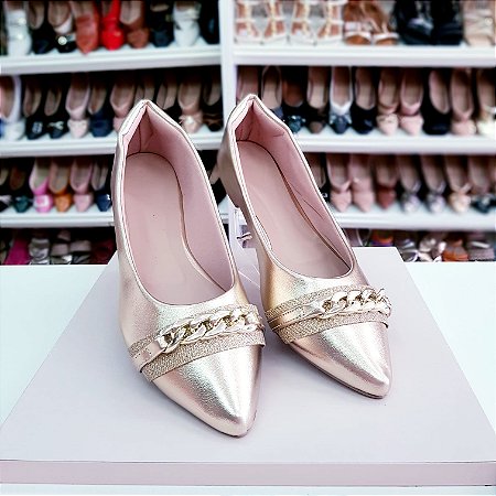 Sapatilha Bico Fino Dourada tamanho especial