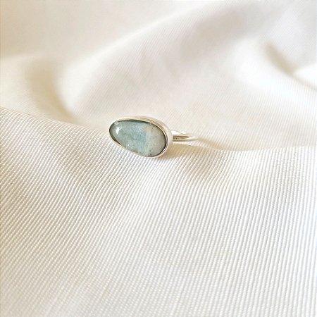 Anel água marinha irregular