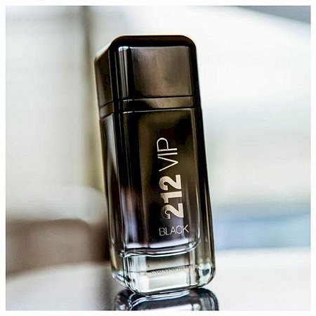 Carolina Herrera - 212 VIP Black EDP MASC - 50ML