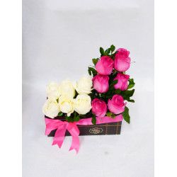 Caixa com 12 rosas