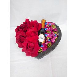 Coração com mini espumante e bombons