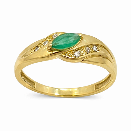 Anel em Ouro 18K com Esmeralda Navete e Diamantes