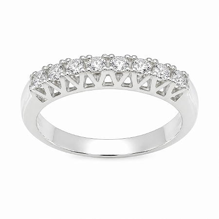 Anel em Prata 925 com Zirconias.