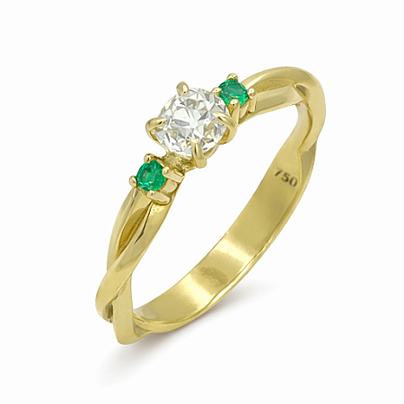 Anel em Ouro 18k aro Torcido com Zirconias