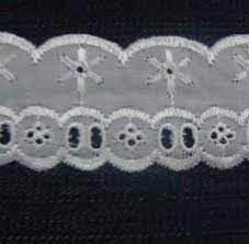 Bordado com Passa Fita Ref. TL652222N1  - Peça c/13,70M - Larg. 4cm