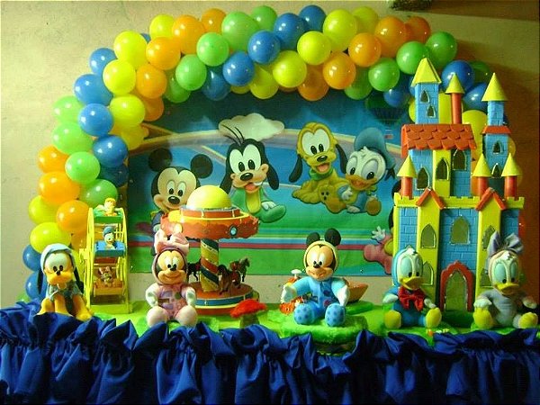 Mesa com tema Baby Mickey