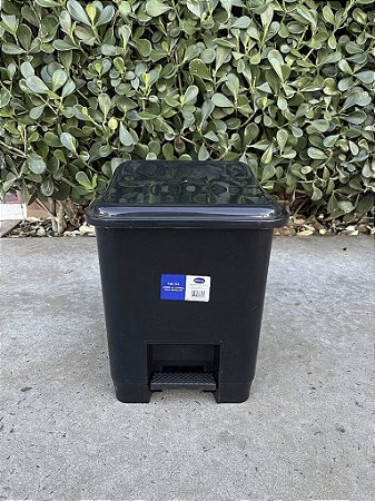 Lixeira Plástica Retangular 14 Litros com Pedal
