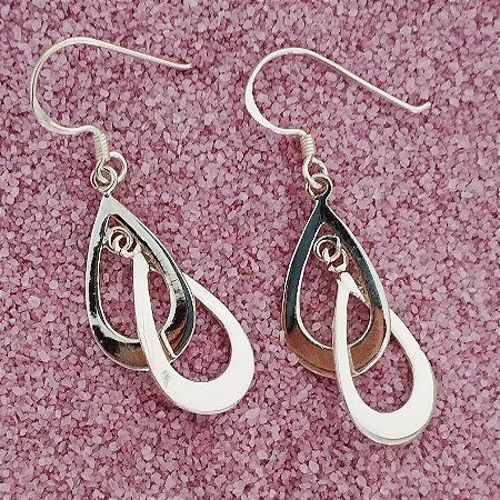 Brincos em Prata 925 - Gotas invertidas entrelaçadas