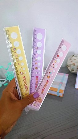 Régua Fofa de Capivara – 20 cm 📏