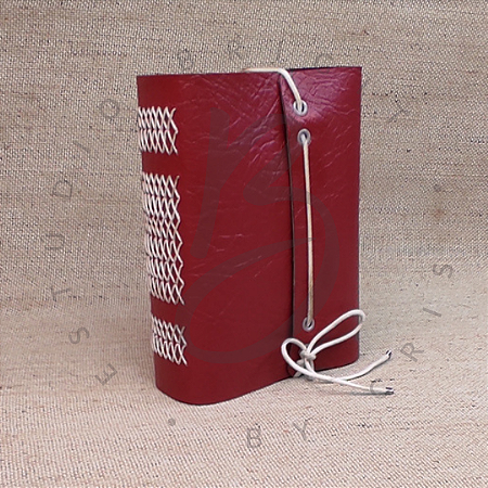 Livro Medieval "Criss Cross"