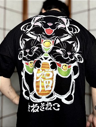 Camiseta Maneki Neko Preta