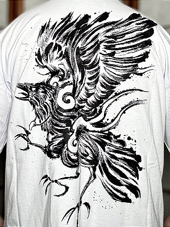 Camiseta Yatagarasu Branca PRÉ-VENDA