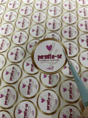 Pacote com 625 adesivos de 3cm