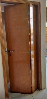 Porta Camarão 1/3 Lisa Encabeçada Imbuia com Batente Caixa 17 + Ferragens + Trinco Montada