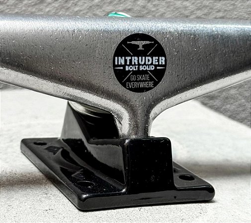 Truck INTRUDER Pro Solid prata/preto - 139mm