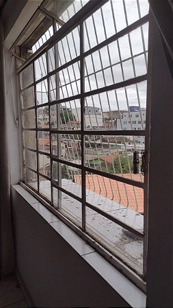 Troca de vidros das janelas e manutenção box do banheiro