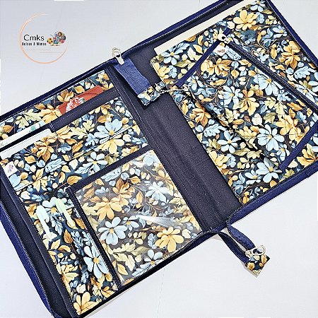 Pasta de Tecido com Zíper, Bolsos e divisórias e Estojo. Tamanho Universitário/A4