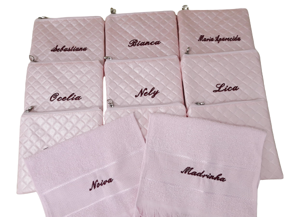Necessaire e Toalha P com Bordado