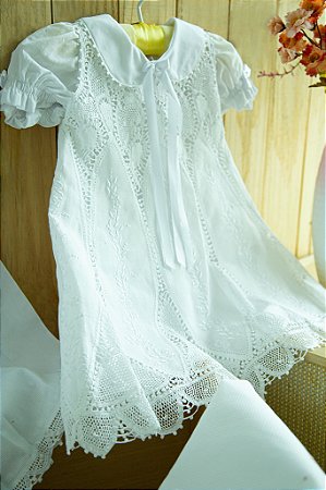 VESTIDO BATIZADO RENASCENÇA NESGA LÁGRIMA COM BORDADO MANUAL