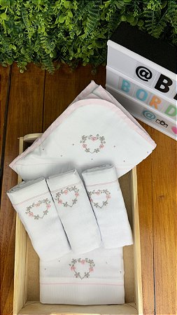 Kit Enxoval Bordado a Mão 5 Peças