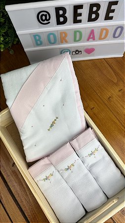 Kit Enxoval Bordado a Mão 4 Peças