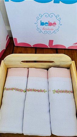 Kit 3 Fraldas de Ombro Bordadas a Mão Flores rococó