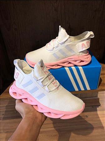 tenis adidas feminino super confortavel