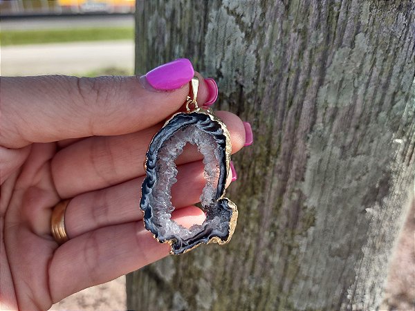 Pingente Geodo de Ágata Aberto- Pedra da Sorte