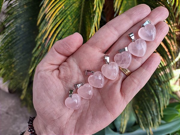Pingente de coração de QUARTZO ROSA- HARMONIA, Amor e Relacionamentos