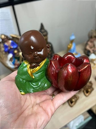 Imagem Buda com flor de Lótus 7 cm em gesso