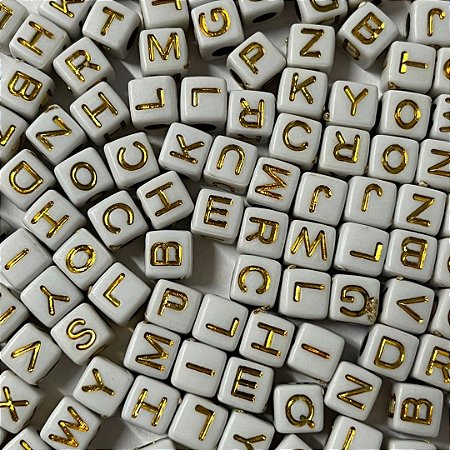 Miçanga cubo letras 6mm ref 0030 com 100 gramas