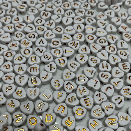 Miçanga coração letras 6mm ref 0450 com 100 gramas