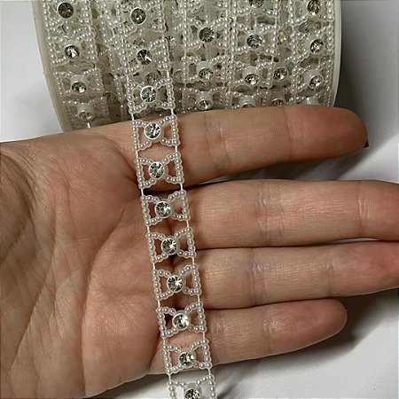 Strass de metro mod 19 cor branco - 12mm por metro