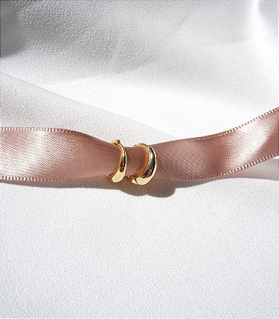 Argola Fechada Folheada a Ouro 18k