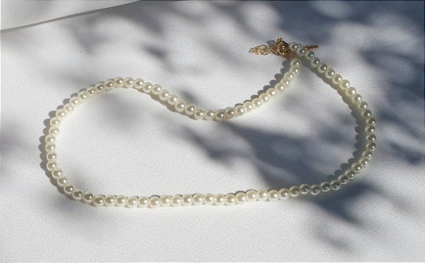 Colar Pérola Sintético Folheado a Ouro 18k